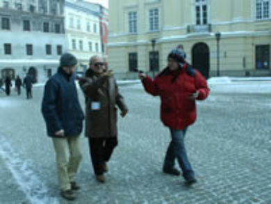Tomasz Czajkowski, 2006-02-13, Spacer z Nimrodem Ariavem po Lublinie - Brama Rybna i ulica Olejna