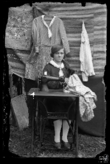 Krawcowa w czasie pracy