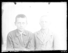 Dw&oacute;ch chłopc&oacute;w