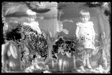 Dwa portrety dziewczynki