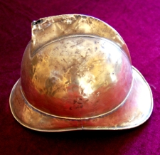 Stary kask strażacki