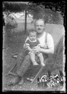 Mężczyzna z dzieckiem - Nałęcz&oacute;w