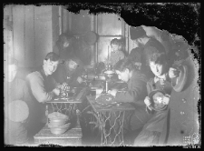 W zakładzie krawieckim