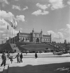 Plac Zebrań Ludowych (obecnie plac Zamkowy) w Lublinie w dniu 22 lipca 1954 roku