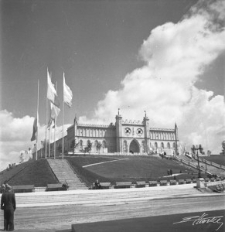 Plac Zebrań Ludowych (obecnie plac Zamkowy) w Lublinie w dniu 22 lipca 1954 roku