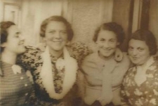 Siostry Gelibter: Perla, Fradla, Estera i Rajzla