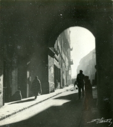 Widok z przejścia Bramy Grodzkiej w kierunku Starego Miasta w Lublinie