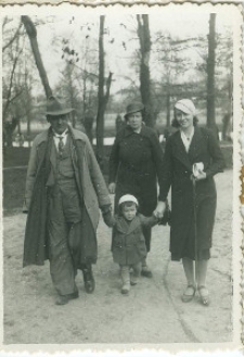 Leszek Szczepański z rodzicami