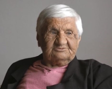 Dzieci miały na wsi dużo pracy - Kazimiera Iwanicka - fragment relacji świadka historii [WIDEO]