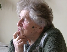 Pracowałam w szkole i mieszkałam w młynie, ale Cyganka przepowiedziała mi powr&oacute;t do domu - Gabriela Gorzandt - fragment relacji świadka historii [WIDEO]