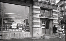 Księgarnia Dom Książki na Krakowskim Przedmieściu w Lublinie od frontu