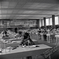 W czytelni UMCS w Lublinie