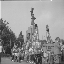 Grupa taneczna na placu Litewskim w Lublinie