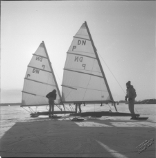 Żeglarstwo lodowe na Zalewie Zemborzyckim w Lublinie