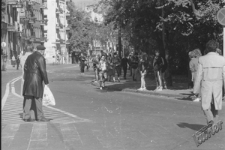 Biegacze na ulicy 3 Maja w Lublinie
