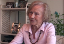 Ucieczka z obozu i ukrywanie się w Wesoł&oacute;wce u rodziny Grzesiuk&oacute;w cz. 1 - Paula Eisen - fragment relacji świadka historii [WIDEO]