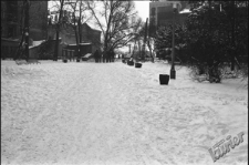 Ogr&oacute;d Saski w Lublinie zimą - spacer gł&oacute;wną alejką