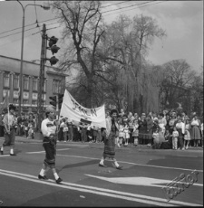 Poch&oacute;d 1-Majowy na Krakowskim Przedmieściu w Lublinie