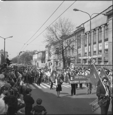 Pracownicy LPEC-u podczas pochodu 1-Majowego w Lublinie