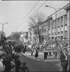 Pracownicy LPEC-u podczas pochodu 1-Majowego w Lublinie