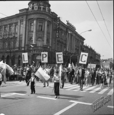 Pracownicy LPEC-u podczas pochodu 1-Majowego w Lublinie