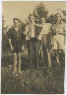 Kazimierz Kosicki ze znajomymi