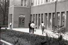 Śmigus-dyngus w Lublinie - Aleje Racławickie w pobliżu Kościoła Garnizonowego i pralni Tęcza