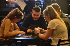 Młodzież z Zespołu Szk&oacute;ł nr 1 im. W. Grabskiego w Lublinie podczas warsztat&oacute;w Listy do Henia