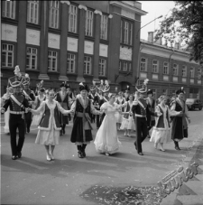 Występ taneczny na ulicy 3 Maja w Lublinie