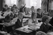 Szkoła Podstawowa nr 6 w Lublinie - uczniowie w ławkach podczas lekcji