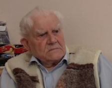 Polski policjant ostrzegł mnie i uczni&oacute;w przed gestapo - Piotr Pruss - fragment relacji świadka historii [WIDEO]