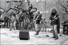 Koncert zespołu rockowego Old City na wirydarzu CK w Lublinie