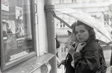 Krakowskie Przedmieście w Lublinie podczas deszczu - zakątek z repertuarem lubelskich kin