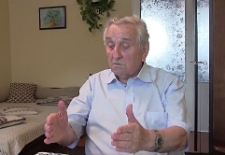 Widziałem jak rabowano Żyd&oacute;w opuszczających getto w Łukowie - Janusz Swinarski - fragment relacji świadka historii [WIDEO]