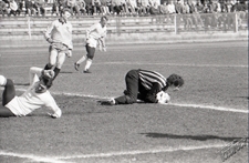 Mecz Motoru Lublin na stadionie w Lublinie - interwencja bramkarza