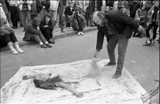 Kozienalia 1992 w Lublinie - występy teatru ulicznego pod akademikiem Amor