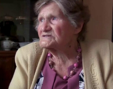 Egzekucja Żyd&oacute;w na cmentarzu żydowskim w Izbicy - Marianna Hajduk - fragment relacji świadka historii [WIDEO]