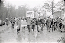 Demonstracja w Puławach przeciwko elektrowni atomowej