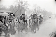 Demonstracja w Puławach przeciwko elektrowni atomowej