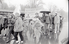Demonstracja w Puławach przeciwko elektrowni atomowej