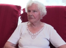 Zabudowania majątku Siemiątkowskich w Żyrzynie - Helena Niedzielska - fragment relacji świadka historii [WIDEO]