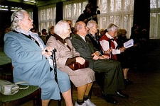 Helena Wilczyńska, Wanda Grzebalska i Wanda Bujewicz na spotkaniu nauczycieli i uczni&oacute;w tajnego nauczania