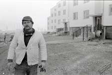 Czech&oacute;w w Lublinie - robotnik na budowie nowego osiedla