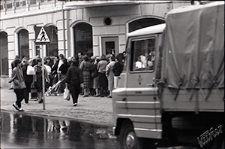 Krakowskie Przedmieście w Lublinie - kolejka przed Orbisem