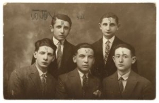 Jakob Tuler z przyjaci&oacute;łmi