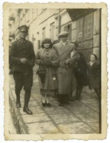 Jakob i Bajla Tuler z przyjacielem