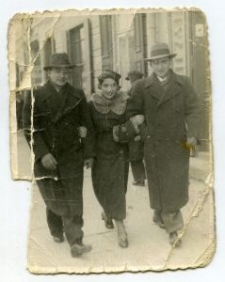 Brandla Finkielsztajn z braćmi: Eliaszem i Fajwelem Izaakiem