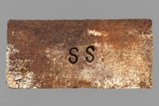 Cegła z sygnaturą &bdquo;SS"