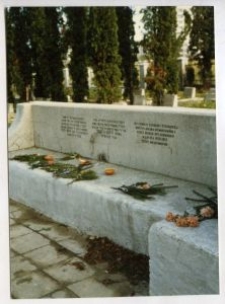 Pomnik ku czci żydowskich mieszkańców Lublina na nowym cmentarzu żydowskim