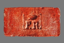 Cegła z sygnaturą &bdquo;F.R.&rdquo;